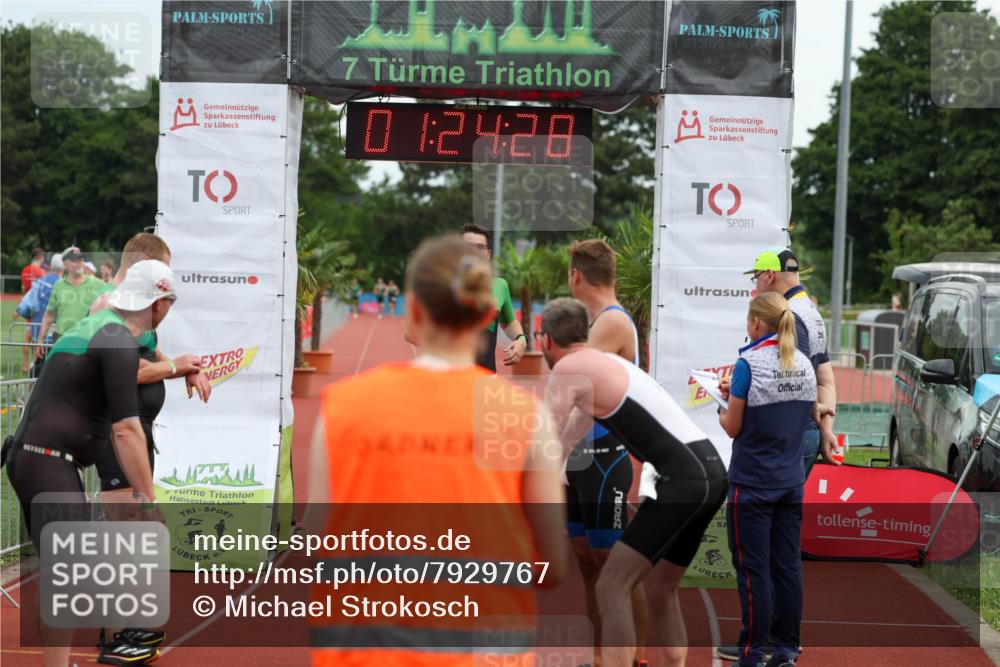 15.06.2025 - 7 Türme Triathlon Michael Strokosch http://msf.ph/oto/7929767 15.06.2025 10:24:29 Ziel 56, 57, 58, 59, 60 meine-sportfotos.de