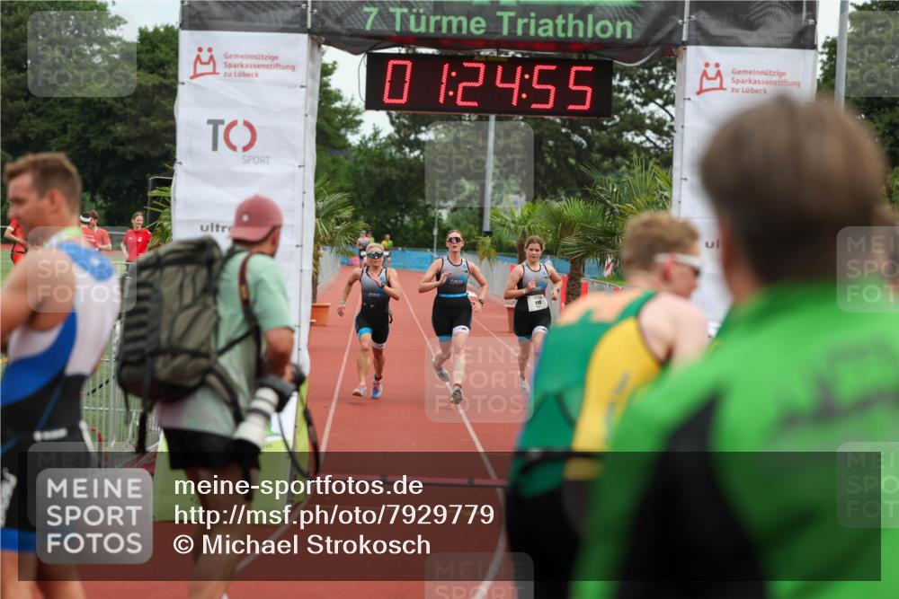 15.06.2025 - 7 Türme Triathlon Michael Strokosch http://msf.ph/oto/7929779 15.06.2025 10:24:55 Ziel 109, 110, 111, 149, 150, 151 meine-sportfotos.de