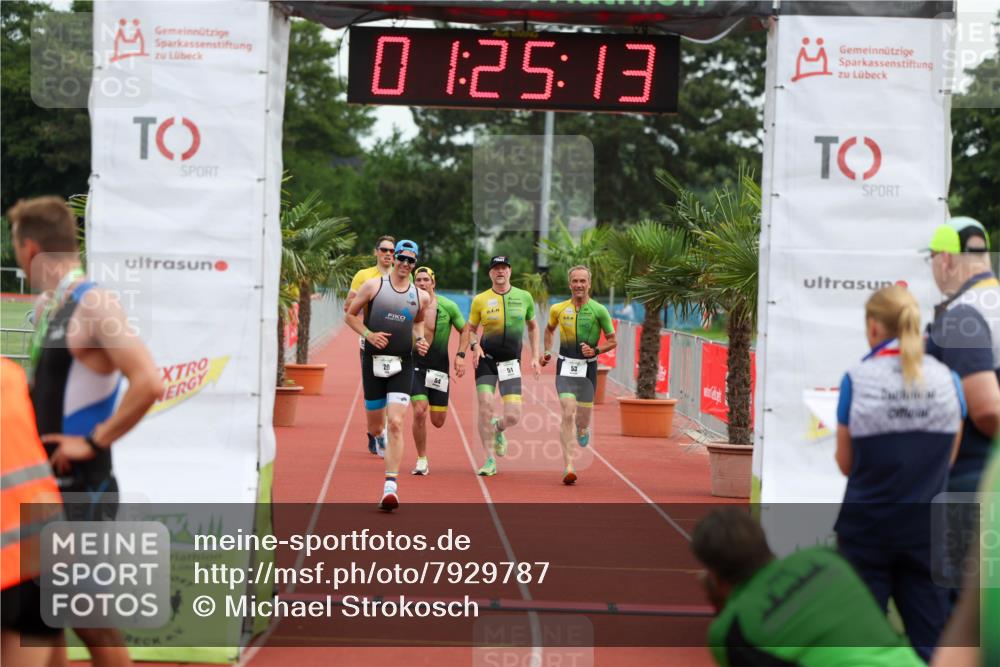 15.06.2025 - 7 Türme Triathlon Michael Strokosch http://msf.ph/oto/7929787 15.06.2025 10:25:14 Ziel 20, 51, 52, 53, 54 meine-sportfotos.de