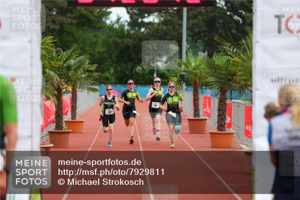 15.06.2025 - 7 Türme Triathlon Michael Strokosch http://msf.ph/oto/7929811 15.06.2025 10:26:43 Ziel 121, 122, 123, 124 meine-sportfotos.de