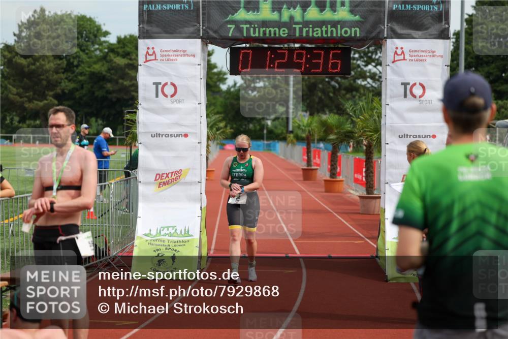 15.06.2025 - 7 Türme Triathlon Michael Strokosch http://msf.ph/oto/7929868 15.06.2025 10:29:36 Ziel 152 meine-sportfotos.de