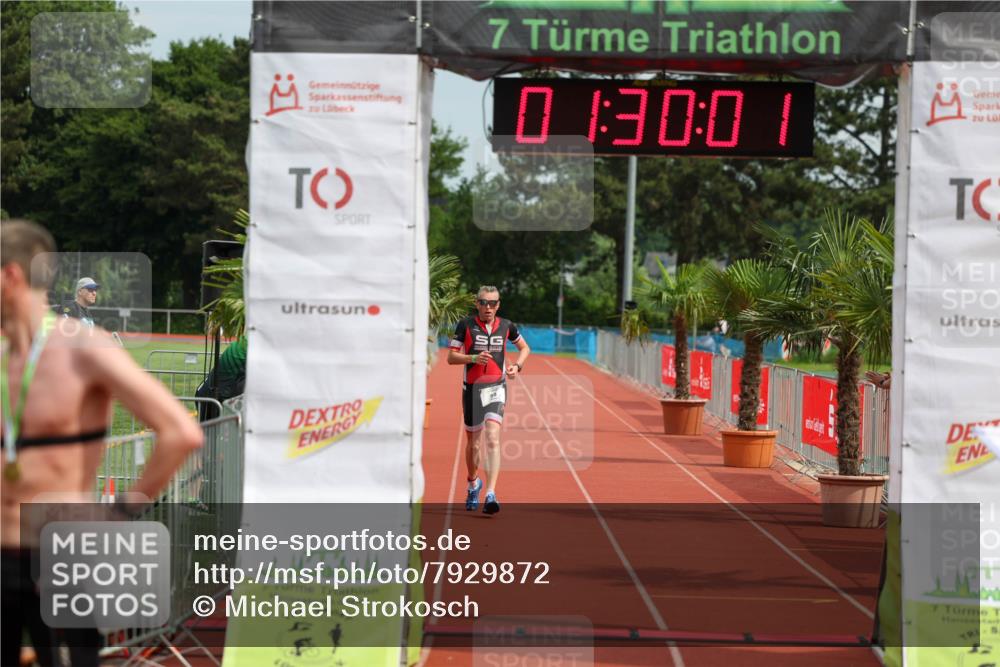 15.06.2025 - 7 Türme Triathlon Michael Strokosch http://msf.ph/oto/7929872 15.06.2025 10:30:02 Ziel 80 meine-sportfotos.de