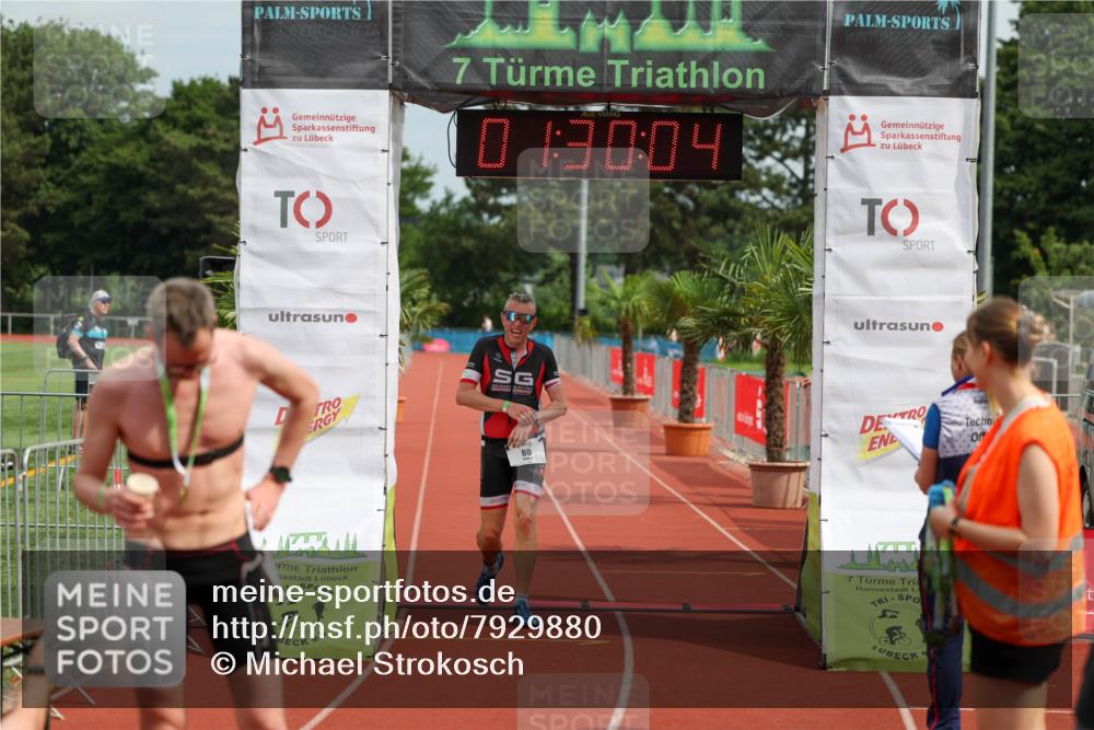 15.06.2025 - 7 Türme Triathlon Michael Strokosch http://msf.ph/oto/7929880 15.06.2025 10:30:05 Ziel 80 meine-sportfotos.de