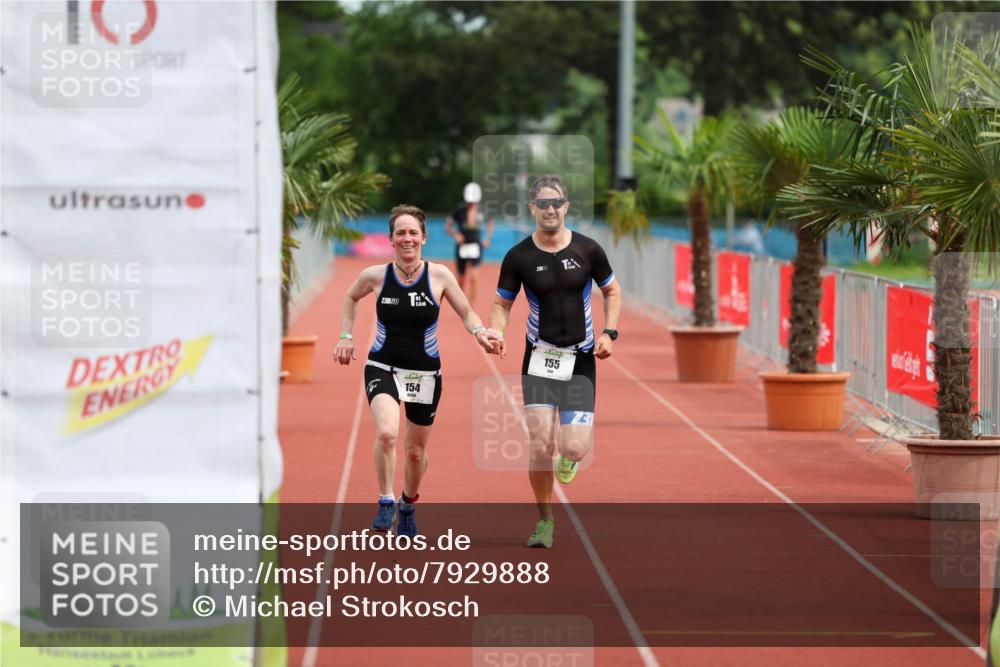 15.06.2025 - 7 Türme Triathlon Michael Strokosch http://msf.ph/oto/7929888 15.06.2025 10:30:39 Ziel 154, 155 meine-sportfotos.de
