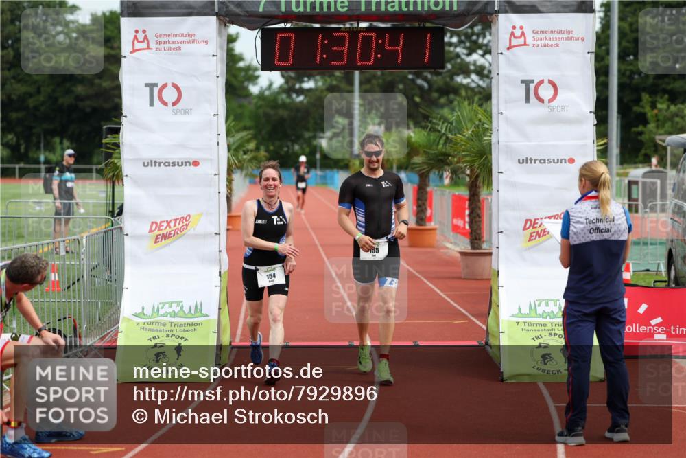 15.06.2025 - 7 Türme Triathlon Michael Strokosch http://msf.ph/oto/7929896 15.06.2025 10:30:41 Ziel 154, 155 meine-sportfotos.de