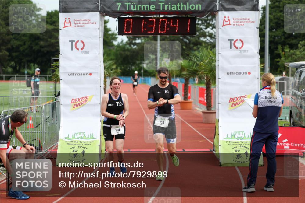 15.06.2025 - 7 Türme Triathlon Michael Strokosch http://msf.ph/oto/7929899 15.06.2025 10:30:42 Ziel 154, 155 meine-sportfotos.de