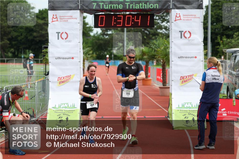 15.06.2025 - 7 Türme Triathlon Michael Strokosch http://msf.ph/oto/7929900 15.06.2025 10:30:42 Ziel 154, 155 meine-sportfotos.de
