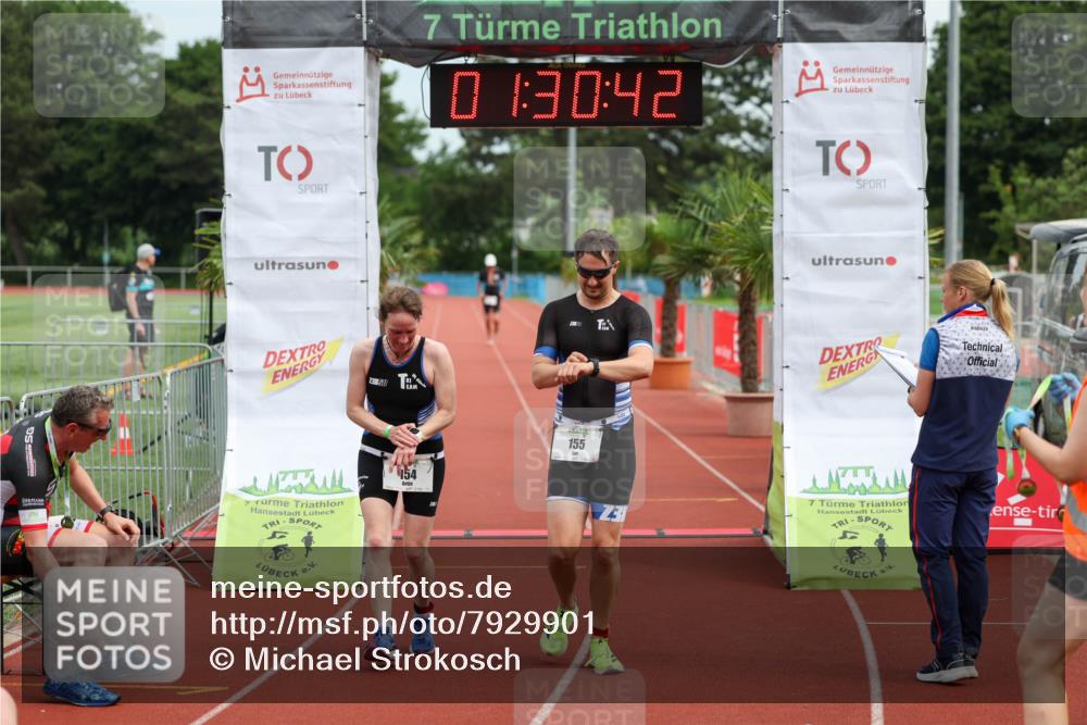 15.06.2025 - 7 Türme Triathlon Michael Strokosch http://msf.ph/oto/7929901 15.06.2025 10:30:42 Ziel 154, 155 meine-sportfotos.de
