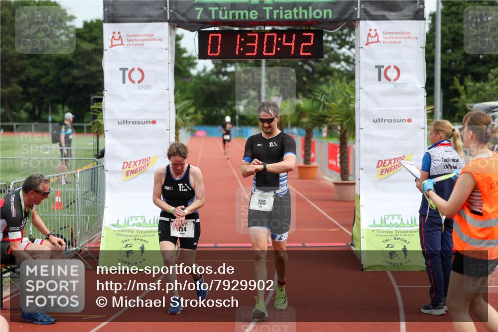 15.06.2025 - 7 Türme Triathlon Michael Strokosch http://msf.ph/oto/7929902 15.06.2025 10:30:42 Ziel 154, 155 meine-sportfotos.de