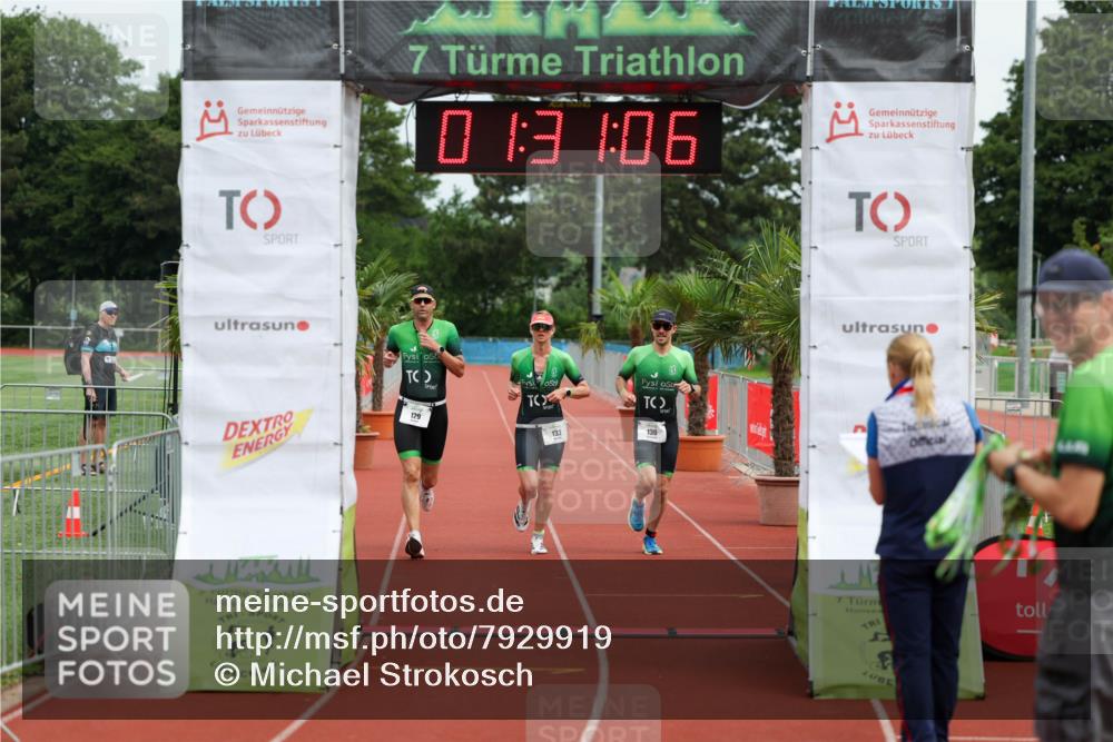 15.06.2025 - 7 Türme Triathlon Michael Strokosch http://msf.ph/oto/7929919 15.06.2025 10:31:06 Ziel 129, 130, 132 meine-sportfotos.de