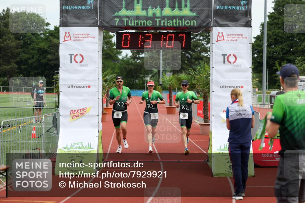 15.06.2025 - 7 Türme Triathlon Michael Strokosch http://msf.ph/oto/7929921 15.06.2025 10:31:07 Ziel 129, 130, 132 meine-sportfotos.de