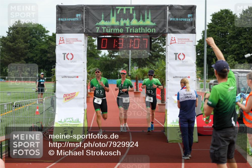 15.06.2025 - 7 Türme Triathlon Michael Strokosch http://msf.ph/oto/7929924 15.06.2025 10:31:08 Ziel 129, 130, 132 meine-sportfotos.de
