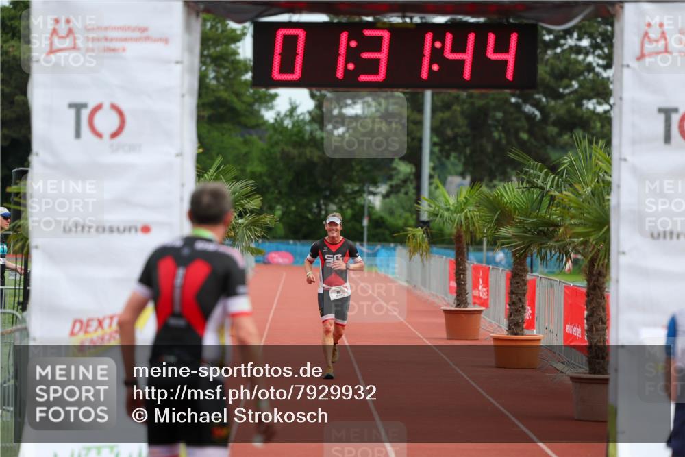 15.06.2025 - 7 Türme Triathlon Michael Strokosch http://msf.ph/oto/7929932 15.06.2025 10:31:44 Ziel  meine-sportfotos.de