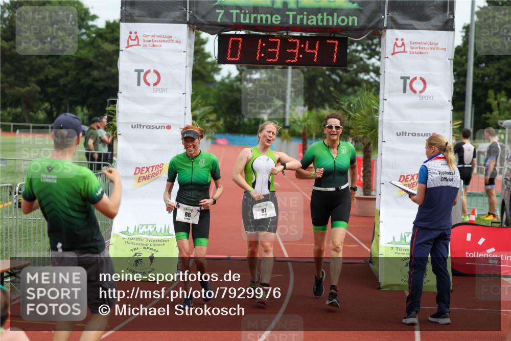 15.06.2025 - 7 Türme Triathlon Michael Strokosch http://msf.ph/oto/7929976 15.06.2025 10:33:48 Ziel 85, 86, 87 meine-sportfotos.de