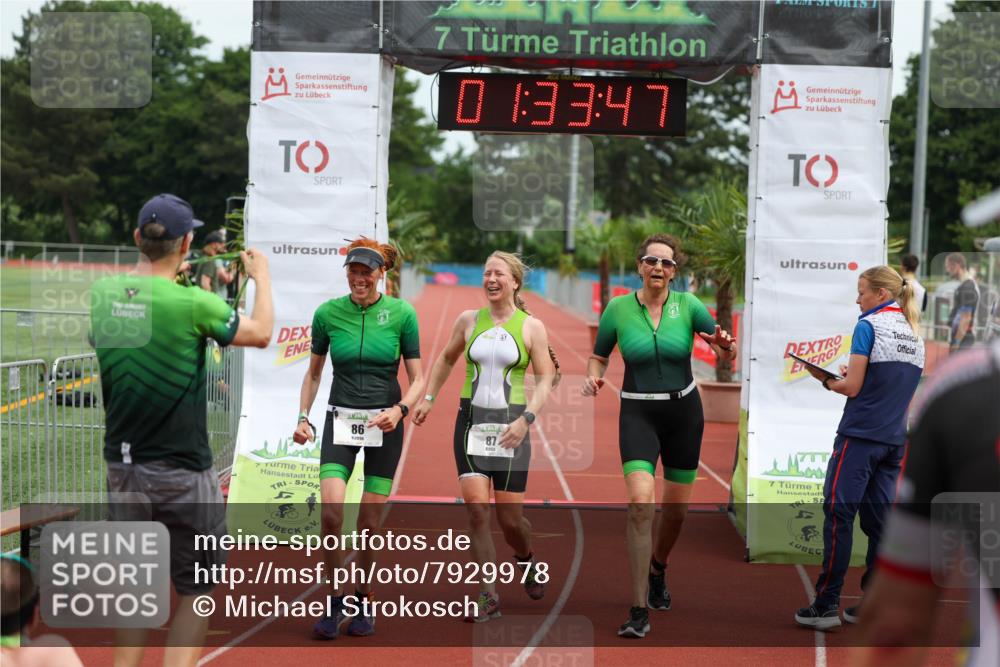 15.06.2025 - 7 Türme Triathlon Michael Strokosch http://msf.ph/oto/7929978 15.06.2025 10:33:48 Ziel 85, 86, 87 meine-sportfotos.de