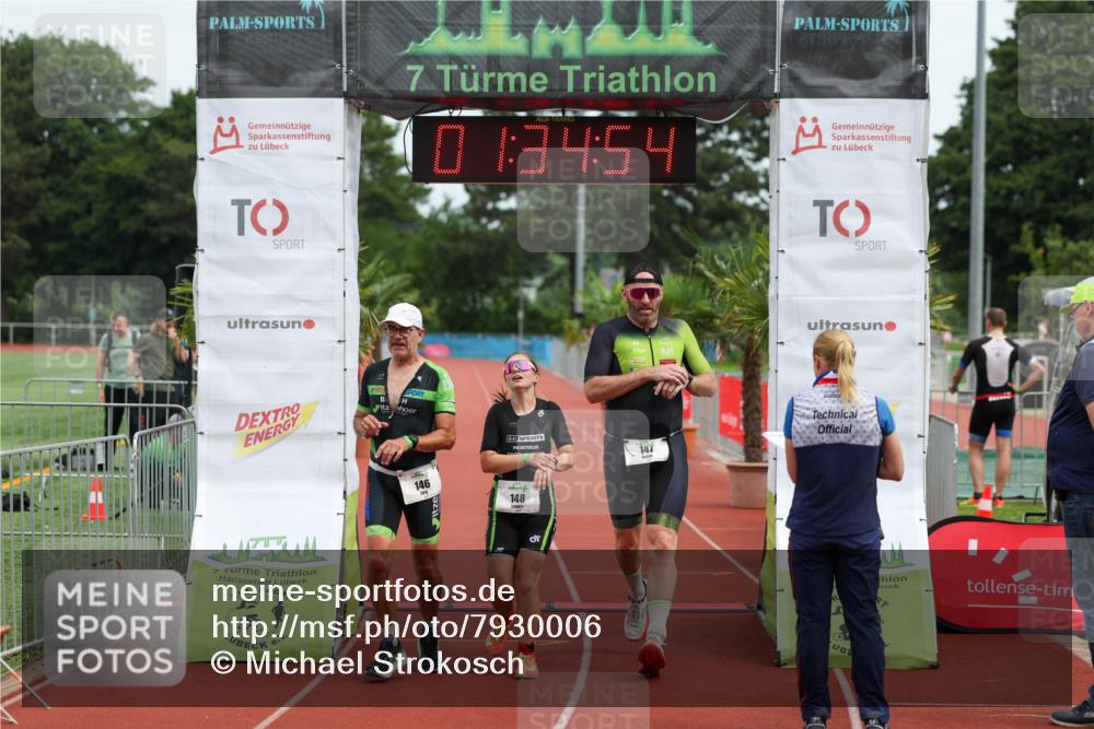 15.06.2025 - 7 Türme Triathlon Michael Strokosch http://msf.ph/oto/7930006 15.06.2025 10:34:55 Ziel 146, 147, 148 meine-sportfotos.de