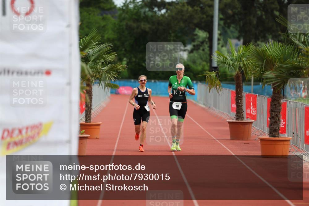 15.06.2025 - 7 Türme Triathlon Michael Strokosch http://msf.ph/oto/7930015 15.06.2025 10:35:32 Ziel  meine-sportfotos.de