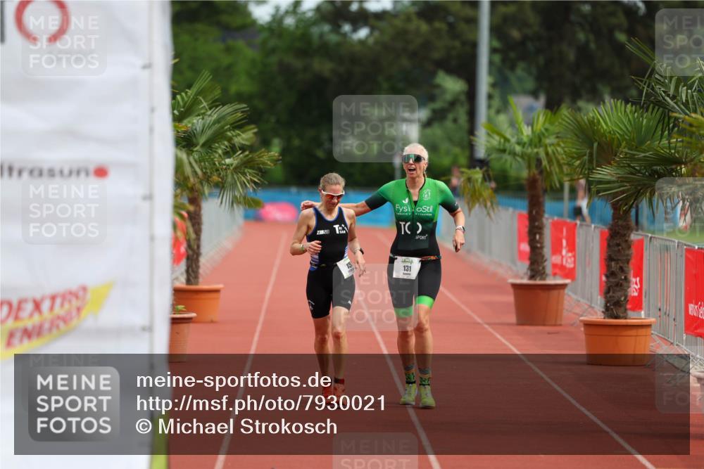 15.06.2025 - 7 Türme Triathlon Michael Strokosch http://msf.ph/oto/7930021 15.06.2025 10:35:35 Ziel 131, 153 meine-sportfotos.de