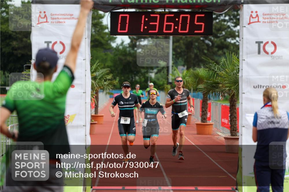 15.06.2025 - 7 Türme Triathlon Michael Strokosch http://msf.ph/oto/7930047 15.06.2025 10:36:06 Ziel 137, 138, 140 meine-sportfotos.de