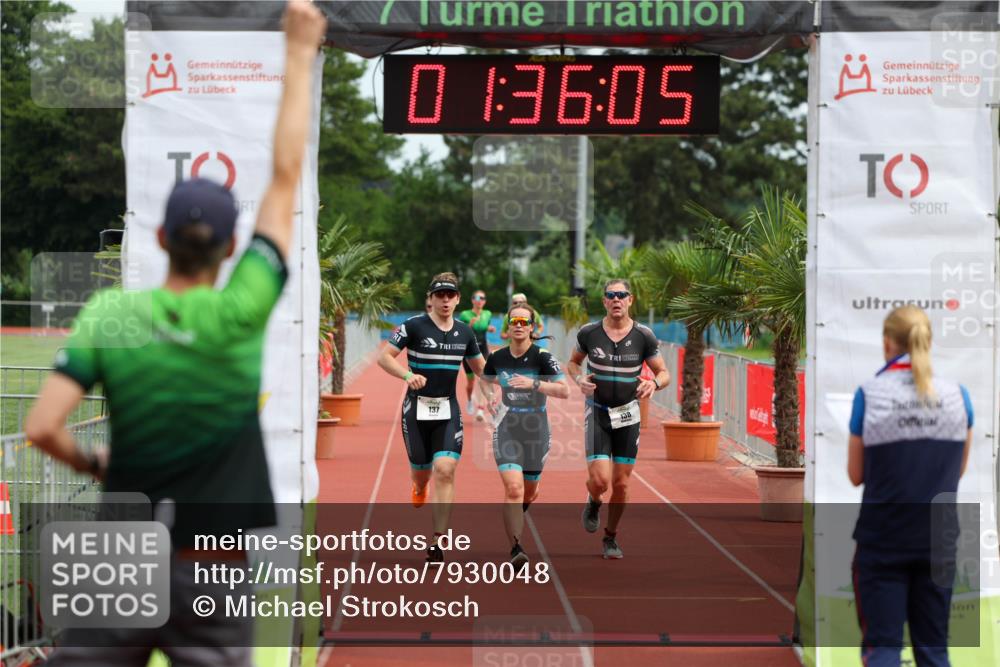 15.06.2025 - 7 Türme Triathlon Michael Strokosch http://msf.ph/oto/7930048 15.06.2025 10:36:06 Ziel 137, 138, 140 meine-sportfotos.de