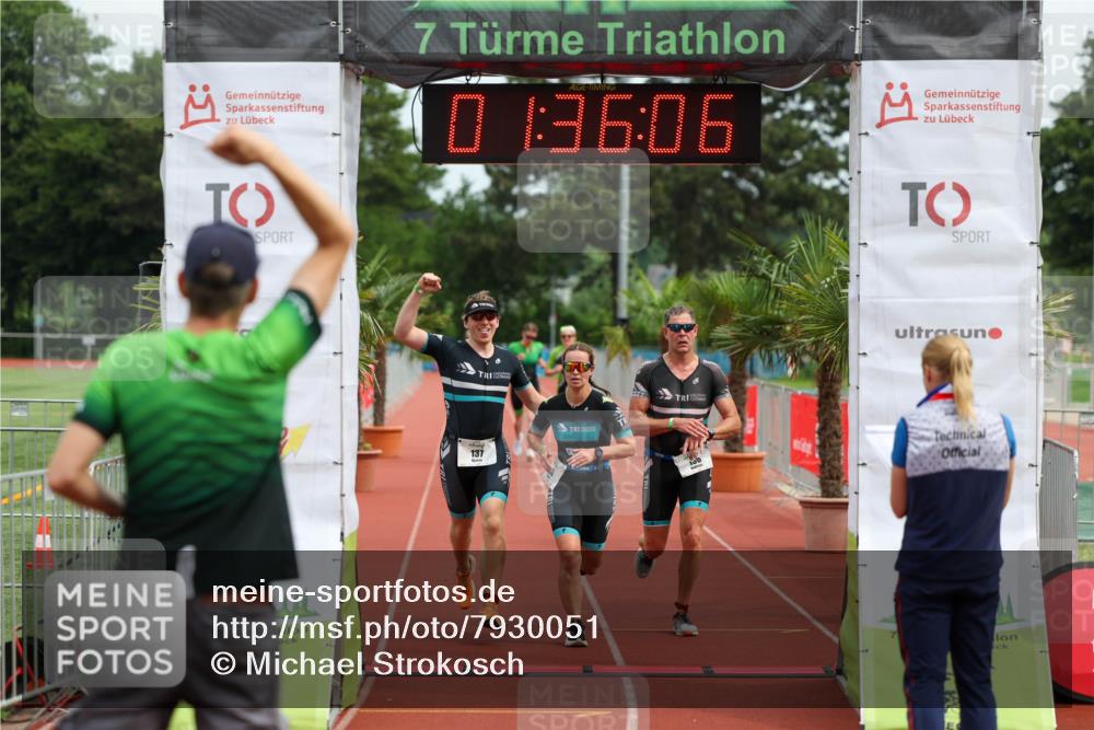 15.06.2025 - 7 Türme Triathlon Michael Strokosch http://msf.ph/oto/7930051 15.06.2025 10:36:07 Ziel 137, 138, 140 meine-sportfotos.de