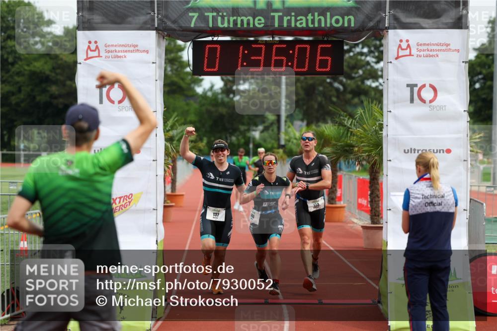 15.06.2025 - 7 Türme Triathlon Michael Strokosch http://msf.ph/oto/7930052 15.06.2025 10:36:07 Ziel 137, 138, 140 meine-sportfotos.de