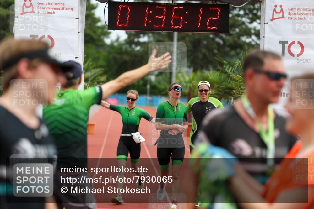 15.06.2025 - 7 Türme Triathlon Michael Strokosch http://msf.ph/oto/7930065 15.06.2025 10:36:13 Ziel 126, 127, 128, 137, 138, 140 meine-sportfotos.de