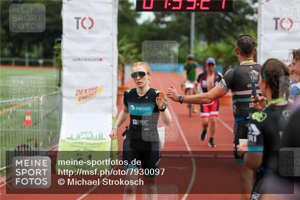 15.06.2025 - 7 Türme Triathlon Michael Strokosch http://msf.ph/oto/7930097 15.06.2025 10:39:22 Ziel 77, 139 meine-sportfotos.de