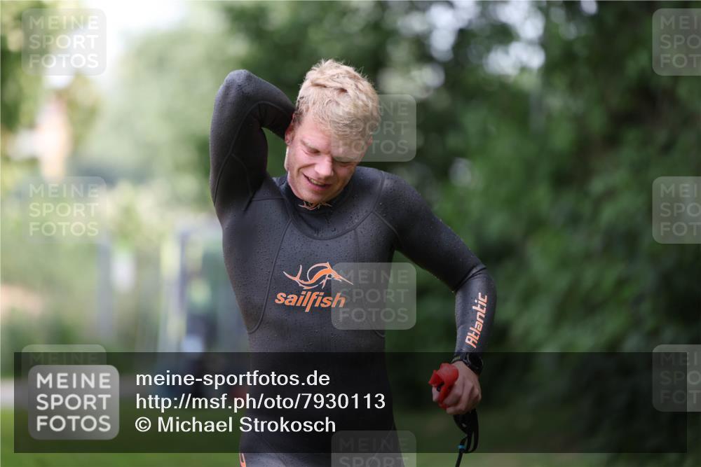 15.06.2025 - 7 Türme Triathlon Michael Strokosch http://msf.ph/oto/7930113 15.06.2025 12:22:35 Schwimmen 440, 461, 579, 647 meine-sportfotos.de