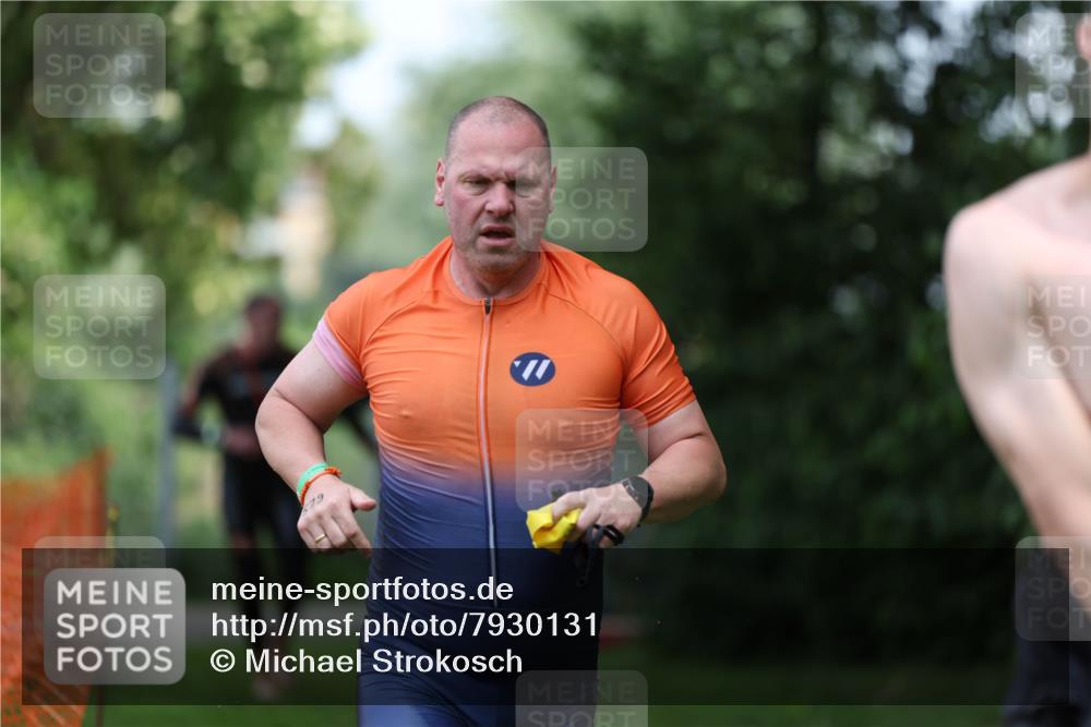 15.06.2025 - 7 Türme Triathlon Michael Strokosch http://msf.ph/oto/7930131 15.06.2025 12:22:46 Schwimmen 353, 440, 461, 495, 506, 579, 598, 647 meine-sportfotos.de