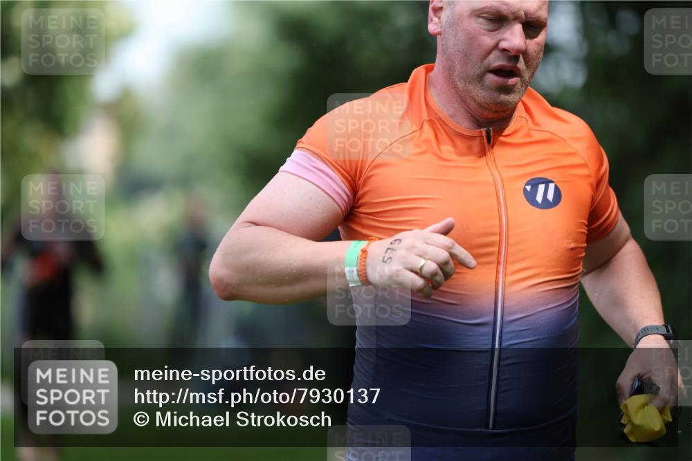 15.06.2025 - 7 Türme Triathlon Michael Strokosch http://msf.ph/oto/7930137 15.06.2025 12:22:47 Schwimmen 353, 440, 495, 506, 579, 598, 647 meine-sportfotos.de
