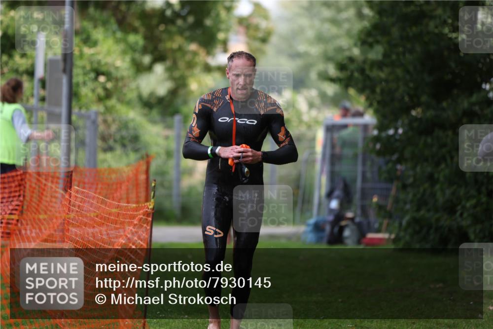 15.06.2025 - 7 Türme Triathlon Michael Strokosch http://msf.ph/oto/7930145 15.06.2025 12:22:50 Schwimmen 353, 440, 495, 506, 579, 598, 647, 681 meine-sportfotos.de