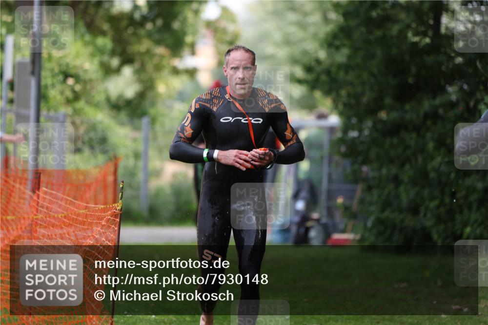 15.06.2025 - 7 Türme Triathlon Michael Strokosch http://msf.ph/oto/7930148 15.06.2025 12:22:50 Schwimmen 353, 440, 495, 506, 579, 598, 647, 681 meine-sportfotos.de