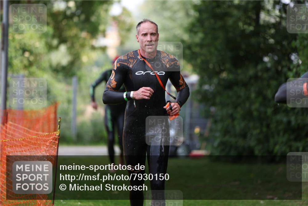 15.06.2025 - 7 Türme Triathlon Michael Strokosch http://msf.ph/oto/7930150 15.06.2025 12:22:51 Schwimmen 353, 440, 495, 506, 579, 598, 647, 681 meine-sportfotos.de