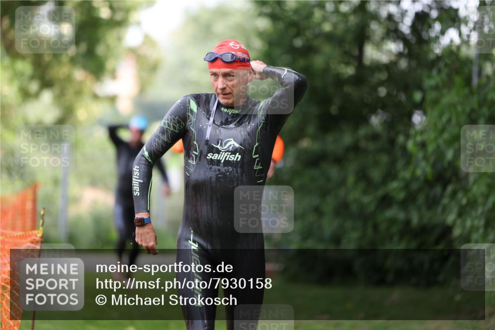 15.06.2025 - 7 Türme Triathlon Michael Strokosch http://msf.ph/oto/7930158 15.06.2025 12:22:56 Schwimmen 353, 376, 436, 440, 495, 506, 579, 598, 681 meine-sportfotos.de