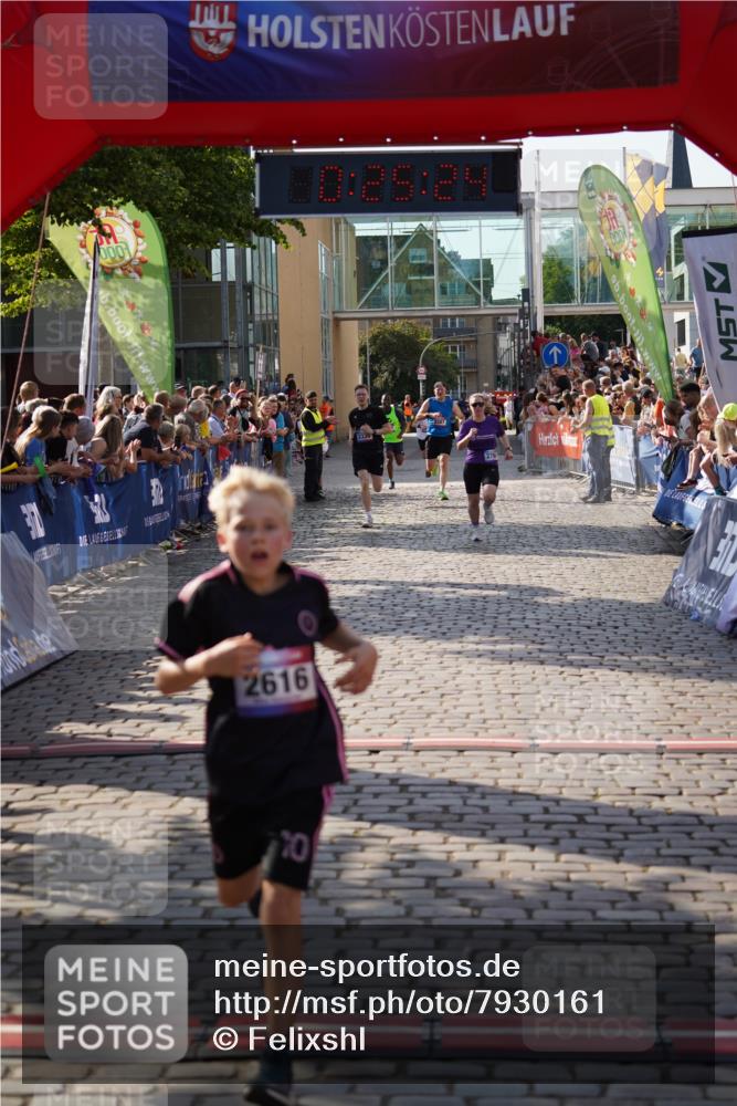 13.06.2025 - Holstenköstenlauf Felixshl http://msf.ph/oto/7930161 13.06.2025 17:55:25 Laufen 2330, 2387, 2389, 2616, 2675, 2765, 2981, 3287 meine-sportfotos.de