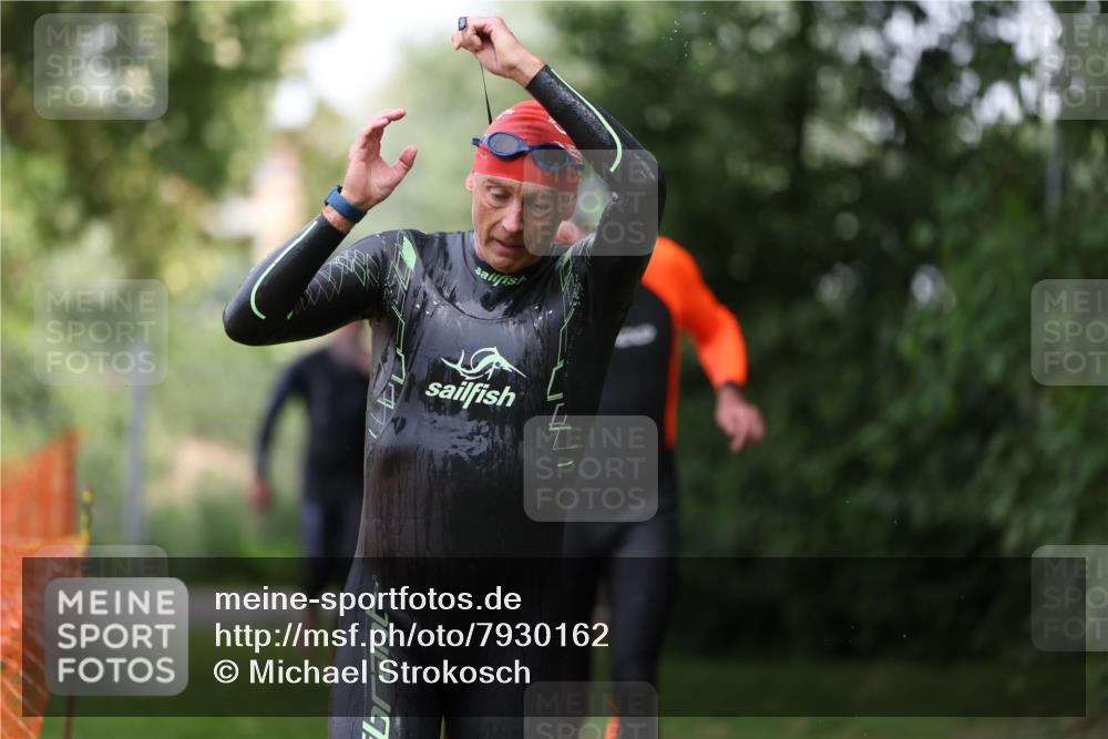 15.06.2025 - 7 Türme Triathlon Michael Strokosch http://msf.ph/oto/7930162 15.06.2025 12:22:57 Schwimmen 353, 376, 436, 440, 495, 506, 546, 579, 598, 681 meine-sportfotos.de