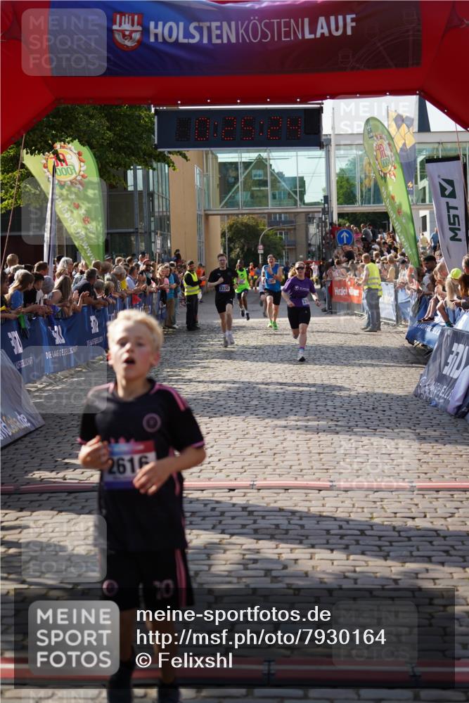 13.06.2025 - Holstenköstenlauf Felixshl http://msf.ph/oto/7930164 13.06.2025 17:55:25 Laufen 2330, 2387, 2389, 2616, 2675, 2765, 2981, 3287 meine-sportfotos.de
