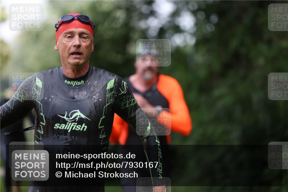 15.06.2025 - 7 Türme Triathlon Michael Strokosch http://msf.ph/oto/7930167 15.06.2025 12:22:58 Schwimmen 353, 376, 436, 440, 495, 506, 546, 598, 681 meine-sportfotos.de