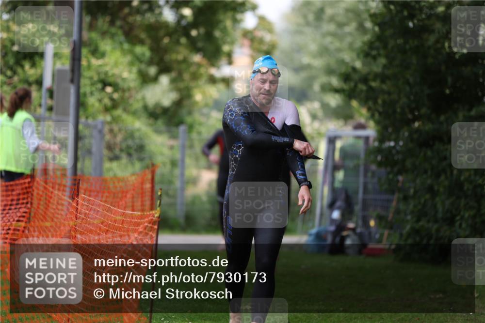 15.06.2025 - 7 Türme Triathlon Michael Strokosch http://msf.ph/oto/7930173 15.06.2025 12:23:00 Schwimmen 353, 376, 436, 440, 495, 506, 546, 598, 681 meine-sportfotos.de