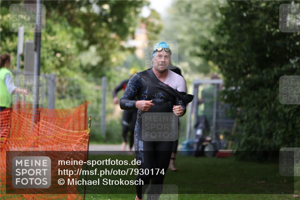 15.06.2025 - 7 Türme Triathlon Michael Strokosch http://msf.ph/oto/7930174 15.06.2025 12:23:01 Schwimmen 353, 376, 436, 440, 495, 506, 546, 598, 681 meine-sportfotos.de