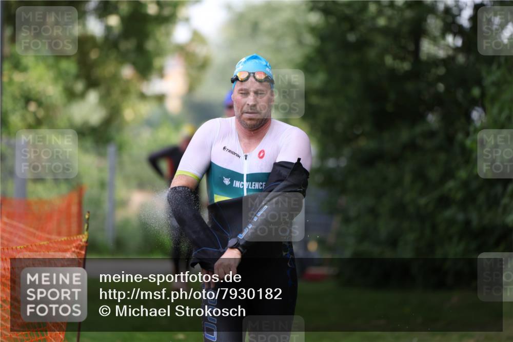 15.06.2025 - 7 Türme Triathlon Michael Strokosch http://msf.ph/oto/7930182 15.06.2025 12:23:02 Schwimmen 353, 376, 436, 440, 495, 506, 546, 598, 681 meine-sportfotos.de
