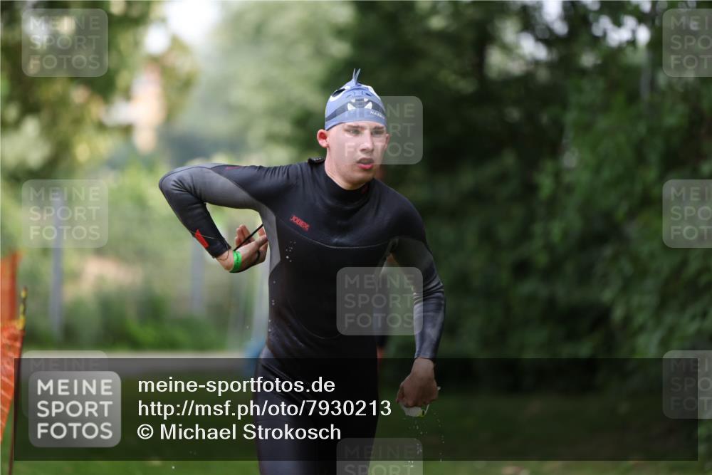 15.06.2025 - 7 Türme Triathlon Michael Strokosch http://msf.ph/oto/7930213 15.06.2025 12:23:12 Schwimmen 353, 376, 422, 436, 474, 506, 546, 558, 606, 681 meine-sportfotos.de
