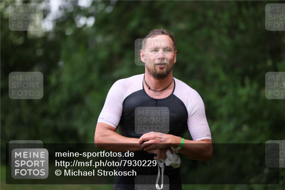 15.06.2025 - 7 Türme Triathlon Michael Strokosch http://msf.ph/oto/7930229 15.06.2025 12:23:17 Schwimmen 376, 388, 422, 436, 457, 474, 541, 546, 558, 606, 681 meine-sportfotos.de
