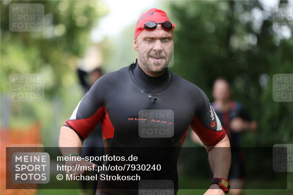 15.06.2025 - 7 Türme Triathlon Michael Strokosch http://msf.ph/oto/7930240 15.06.2025 12:23:25 Schwimmen 388, 422, 436, 457, 474, 541, 546, 558, 606, 639 meine-sportfotos.de