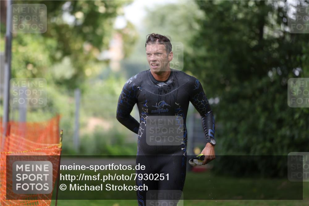15.06.2025 - 7 Türme Triathlon Michael Strokosch http://msf.ph/oto/7930251 15.06.2025 12:23:28 Schwimmen 388, 422, 457, 467, 474, 541, 558, 606, 639 meine-sportfotos.de