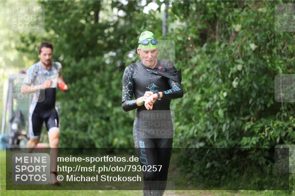 15.06.2025 - 7 Türme Triathlon Michael Strokosch http://msf.ph/oto/7930257 15.06.2025 12:23:32 Schwimmen 388, 422, 457, 467, 474, 541, 558, 582, 606, 639 meine-sportfotos.de