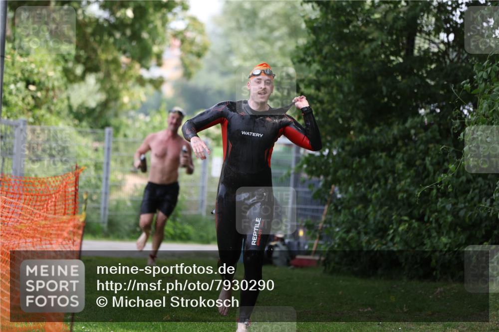 15.06.2025 - 7 Türme Triathlon Michael Strokosch http://msf.ph/oto/7930290 15.06.2025 12:23:44 Schwimmen 457, 467, 541, 580, 582, 639 meine-sportfotos.de