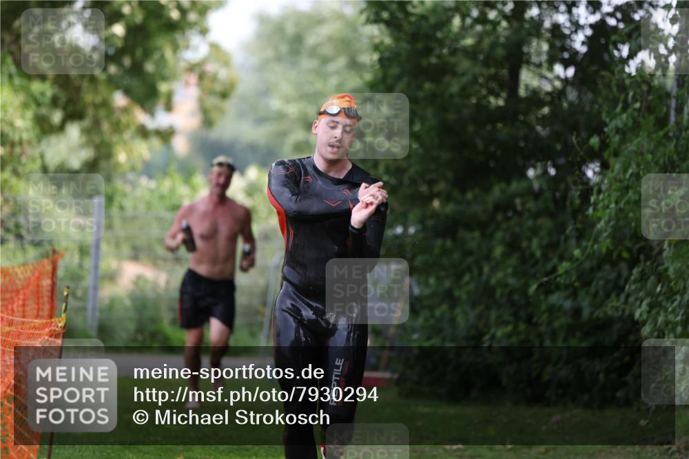 15.06.2025 - 7 Türme Triathlon Michael Strokosch http://msf.ph/oto/7930294 15.06.2025 12:23:45 Schwimmen 457, 467, 541, 580, 582, 639 meine-sportfotos.de