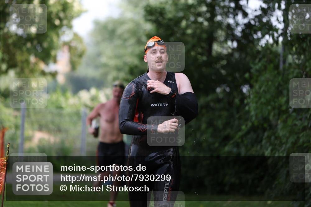 15.06.2025 - 7 Türme Triathlon Michael Strokosch http://msf.ph/oto/7930299 15.06.2025 12:23:46 Schwimmen 457, 467, 541, 580, 582, 639 meine-sportfotos.de